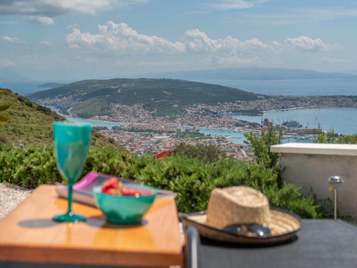 Scenic Sea View,Three Bedroom Villa With Pool Trogir Exterior foto